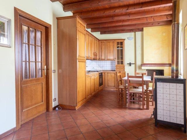 Villa Indipendente in vendita a Cellatica, Lombardia
