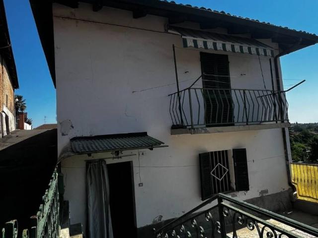 Villa Indipendente in vendita a Piemonte, Asti