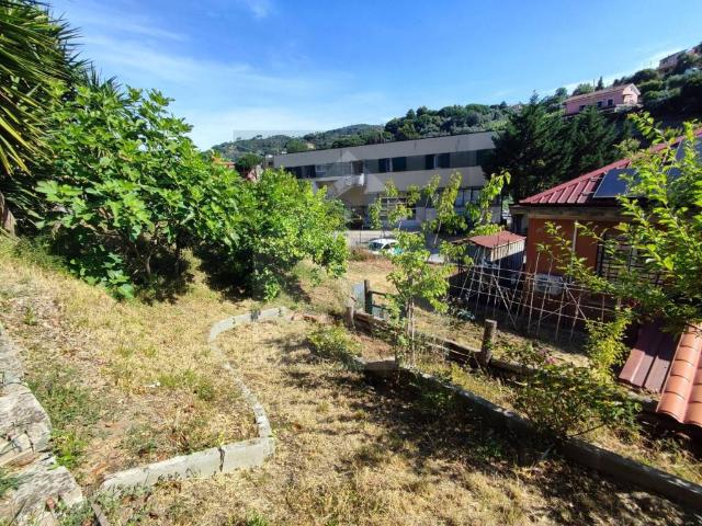 Villa Indipendente in vendita a Ferrari, Celle Ligure