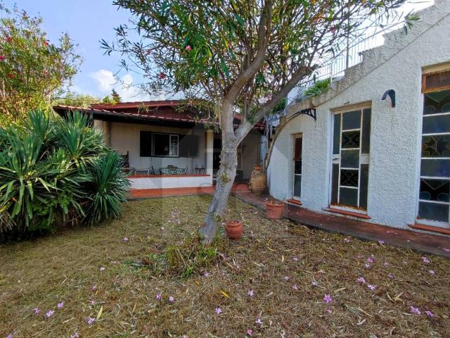 Villa Indipendente in vendita a Celle Ligure, Liguria