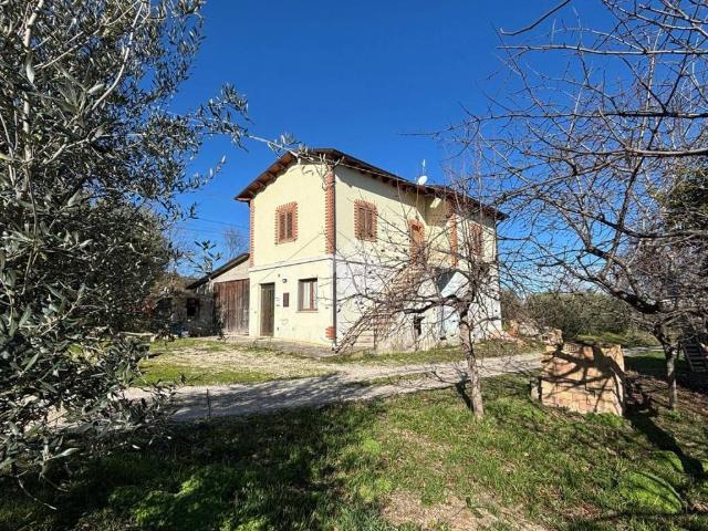 Villa Indipendente in vendita a Cellino Attanasio, Abruzzo