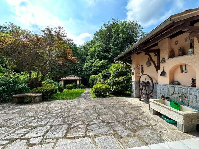 Villa Indipendente in vendita a Cellio con Breia, Piemonte