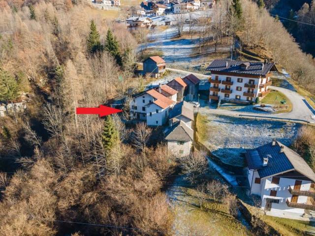 Villa Indipendente in vendita a Cencenighe Agordino, Veneto