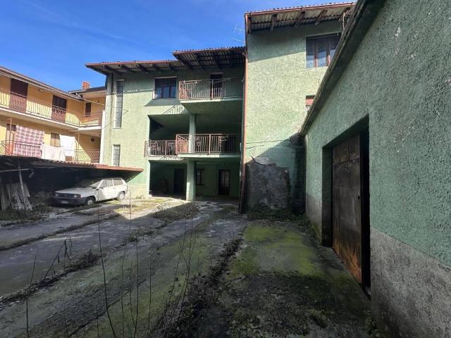 Villa Indipendente in vendita a Cene, Lombardia
