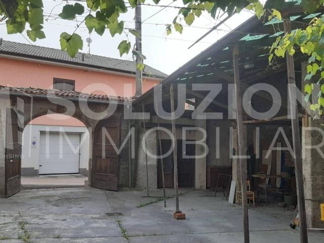 Villa Indipendente in vendita a Cene, Lombardia