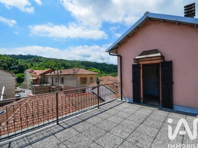 Villa Indipendente in vendita a Genepro, Cengio