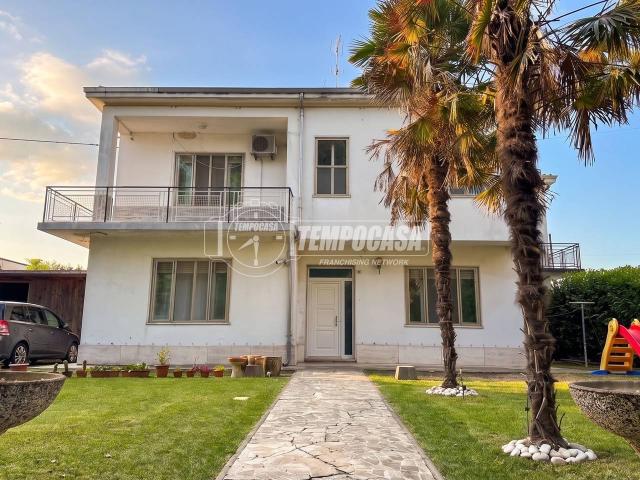 Villa Indipendente in vendita a Unione Alto Ferrarese, Cento