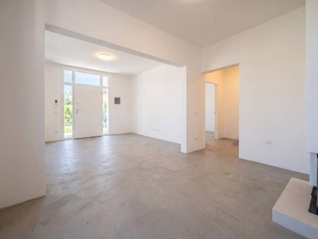 Villa Indipendente in vendita a Unione Alto Ferrarese, Cento