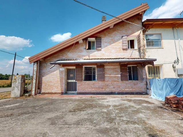 Villa Indipendente in vendita a Unione Alto Ferrarese, Cento