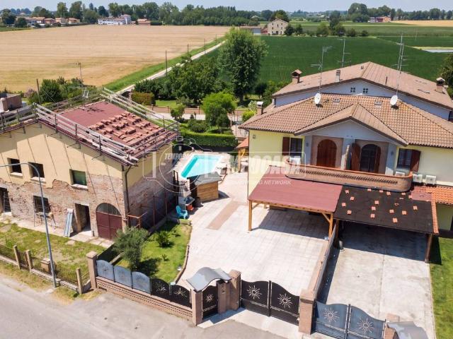 Villa Schiera in vendita a Unione Alto Ferrarese, Cento