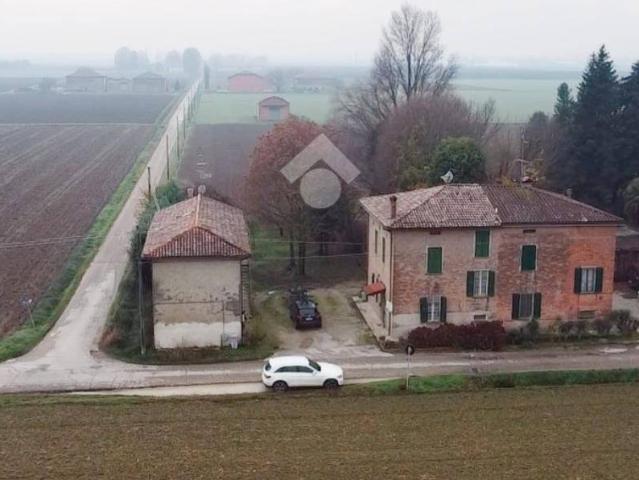 Villa Indipendente in vendita a Unione Alto Ferrarese, Cento