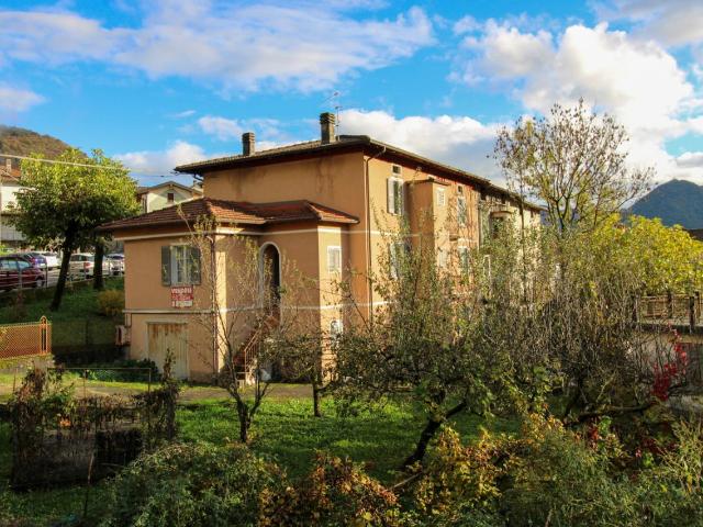 Villa Indipendente in vendita a Montronio, Castiglione d'Intelvi