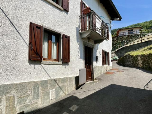 Villa Indipendente in vendita a Centro Valle Intelvi, Casasco D'intelvi