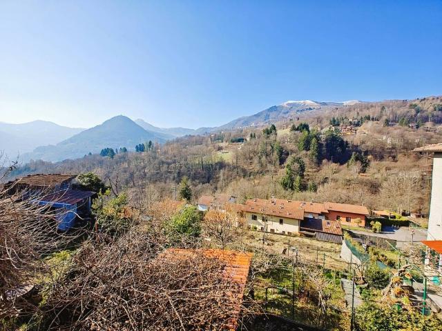 Villa Indipendente in vendita a Centro Valle Intelvi, Castiglione D'intelvi