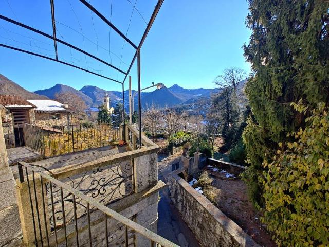 Villa Indipendente in vendita a Centro Valle Intelvi, Castiglione D'intelvi