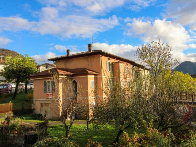 Villa Indipendente in vendita a Centro Valle Intelvi, Castiglione D'intelvi