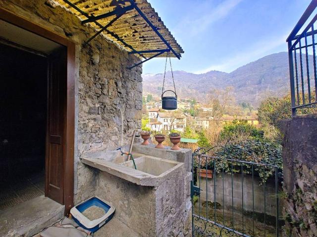 Villa Indipendente in vendita a Centro Valle Intelvi, Castiglione D'intelvi