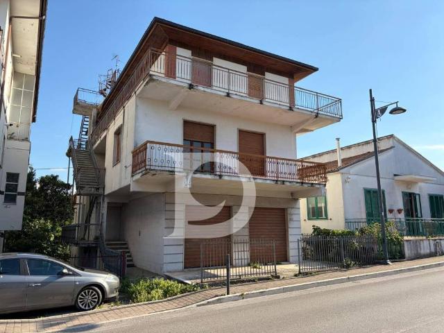 Villa Indipendente in vendita a Cepagatti, Abruzzo