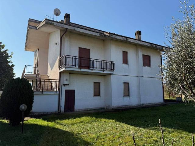 Villa Indipendente in vendita a Ceprano, Lazio