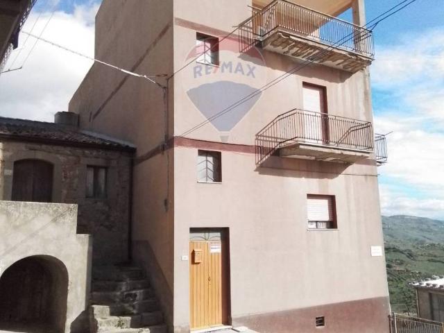 Villa Indipendente in vendita a Cerami, Sicilia