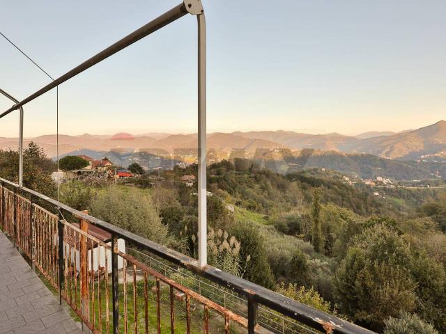 Villa Indipendente in vendita a Ceranesi, Liguria