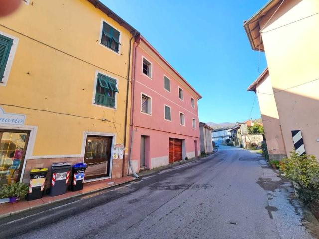 Villa Indipendente in vendita a Ceranesi, Liguria