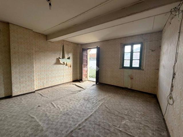 Villa Indipendente in vendita a Cerano, Novara
