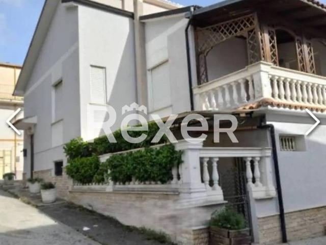Villa Indipendente in vendita a Cerchio, Abruzzo