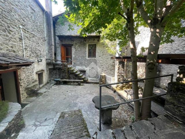 Villa Indipendente in vendita a Cercino, Lombardia