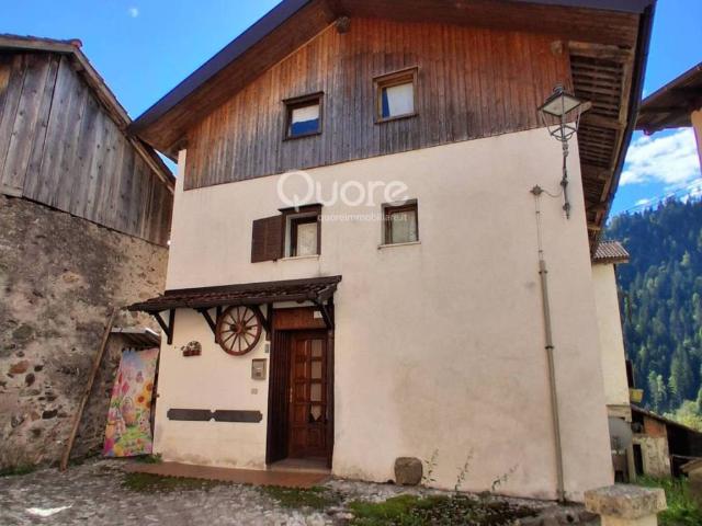 Villa Indipendente in vendita a Cercivento / Çurçuvint, Udine / Udin / Videm