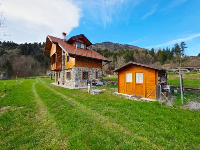 Villa Indipendente in vendita a Cercivento, Friuli-Venezia Giulia