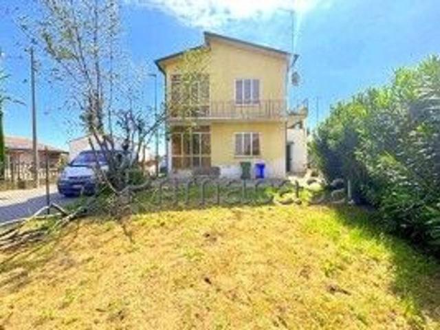 Villa Indipendente in vendita a Cerea, Veneto
