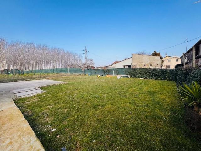 Villa Indipendente in vendita a Cerea, Veneto
