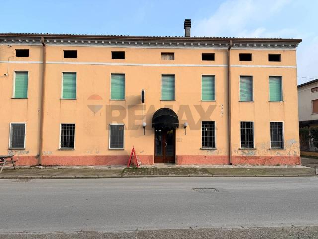Villa Indipendente in vendita a Solarolo, Goito
