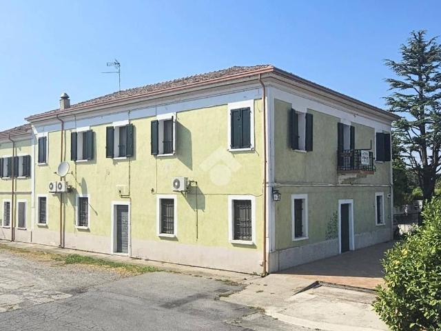 Villa Indipendente in vendita a Solarolo, Goito