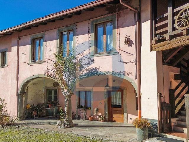 Villa Indipendente in vendita a Cerete, Lombardia