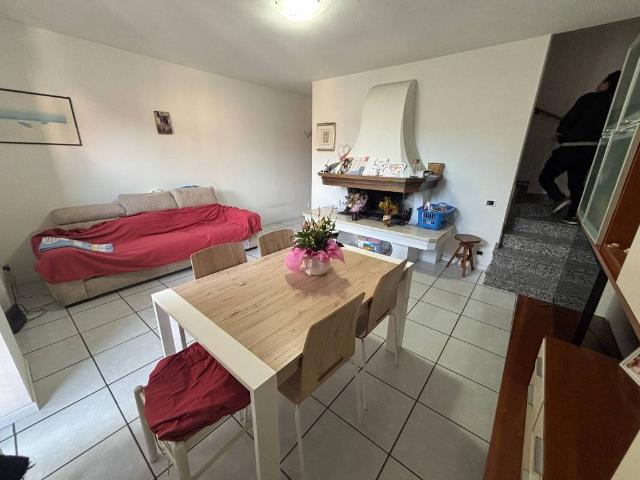 Villa Indipendente in vendita a Montesordo, Cermenate