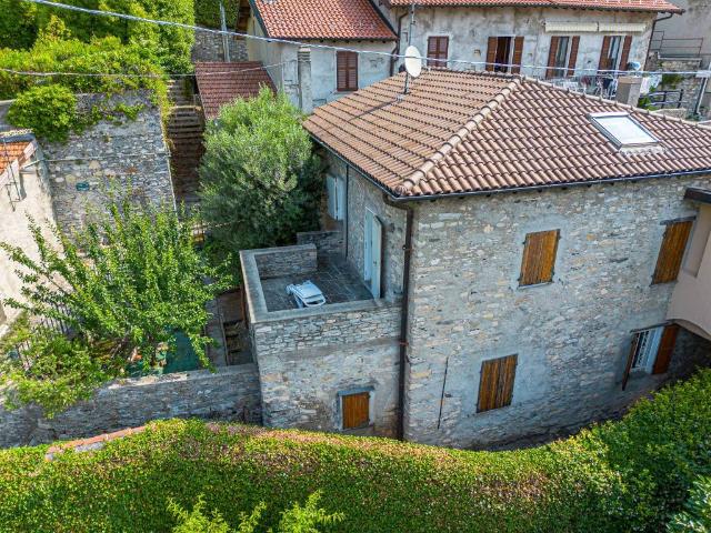 Villa Indipendente in vendita a Rovenna, Cernobbio