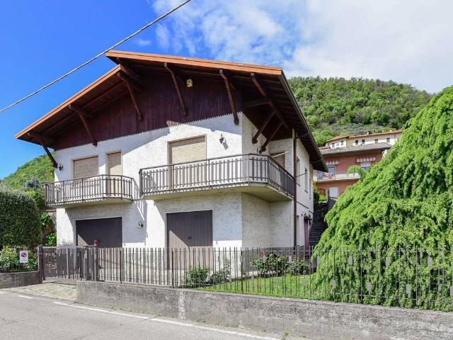 Villa Indipendente in vendita a Piazza Santo Stefano, Cernobbio