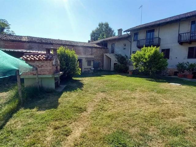 Villa Indipendente in vendita a Piemonte, Asti