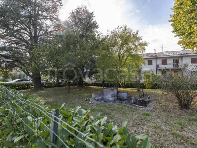 Villa Indipendente in vendita a Cerreto d'Esi, Ancona