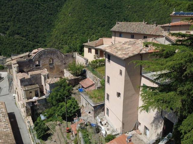 Villa Indipendente in vendita a Cerreto Di Spoleto, Umbria