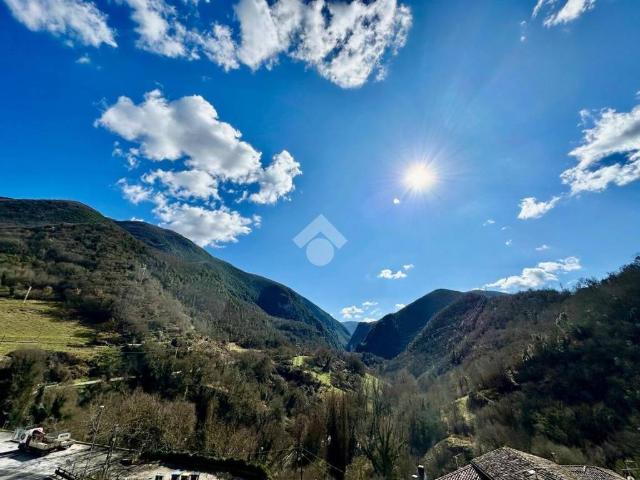 Villa Indipendente in vendita a Cerreto Di Spoleto, Umbria