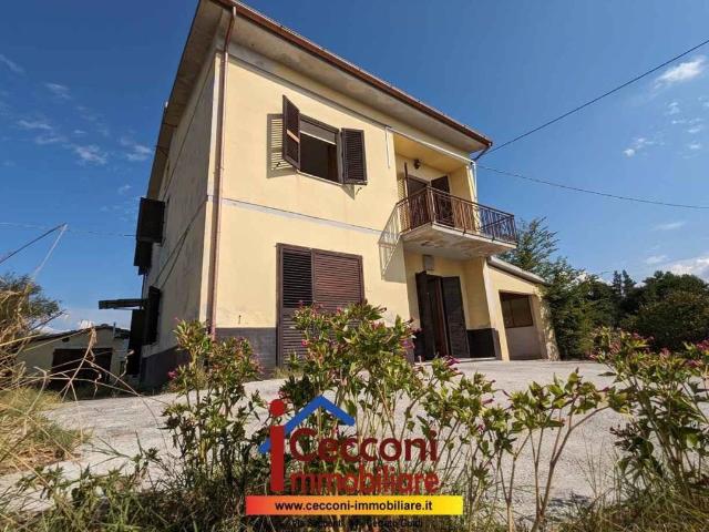 Villa Indipendente in vendita a Lazzeretto, Cerreto Guidi