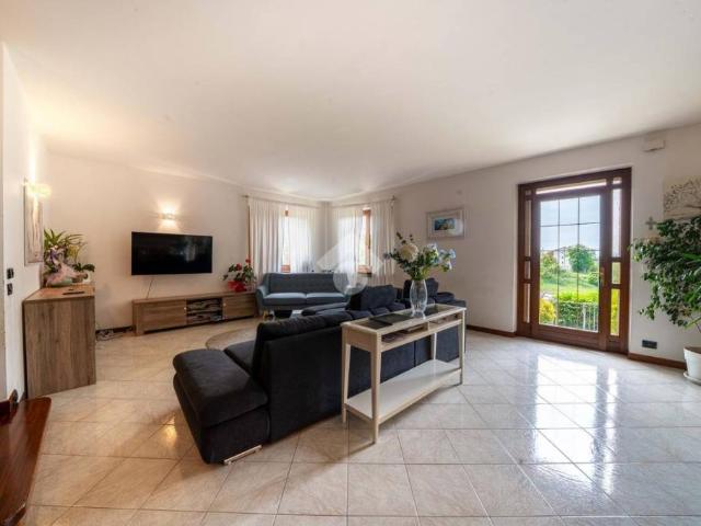Villa Indipendente in vendita a Cerro Veronese, Veneto
