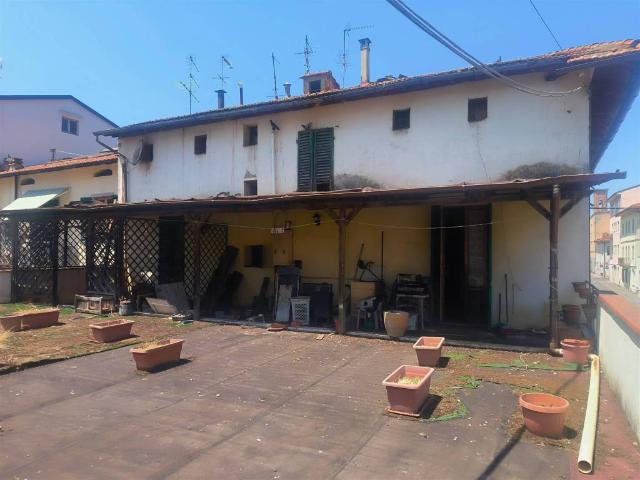 Villa Indipendente in vendita a Unione dei Comuni Circondario dell'Empolese Valdelsa, Lucardo