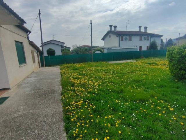 Villa Indipendente in vendita a Cervarese Santa Croce, Veneto