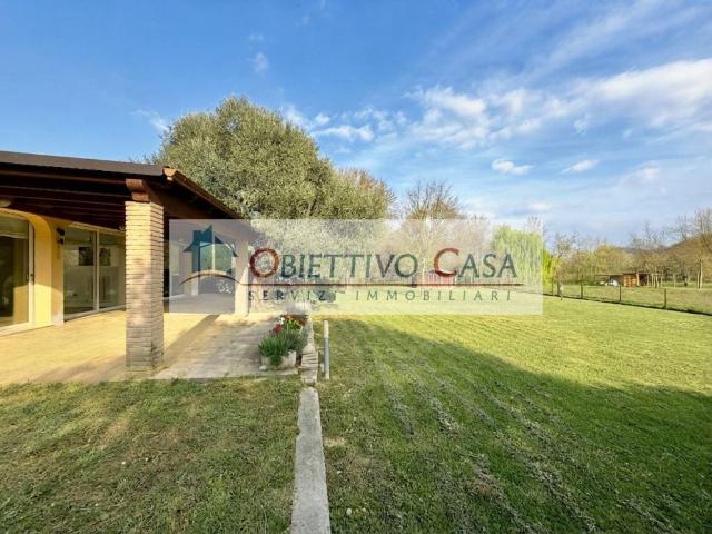 Villa Indipendente in vendita a Cervarese Santa Croce, Veneto
