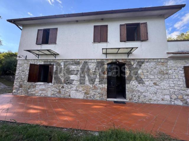 Villa Indipendente in vendita a Cervaro, Frosinone