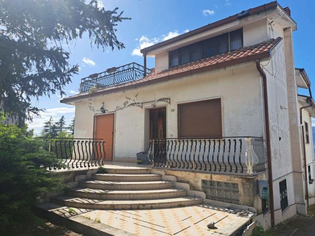 Villa Indipendente in vendita a Le Pastenelle, Cervaro